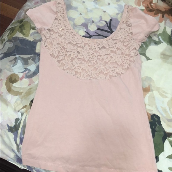 Cute Pink Cropped Shirt with back decor - Picture 2 of 2